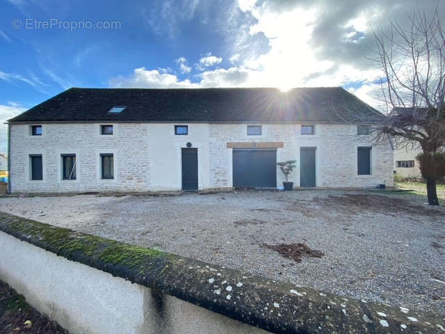 Maison à MERCEUIL