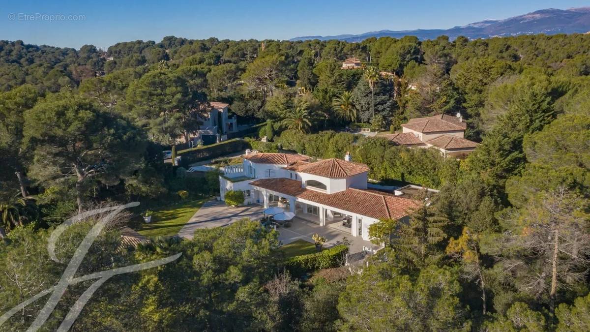 Maison à MOUGINS