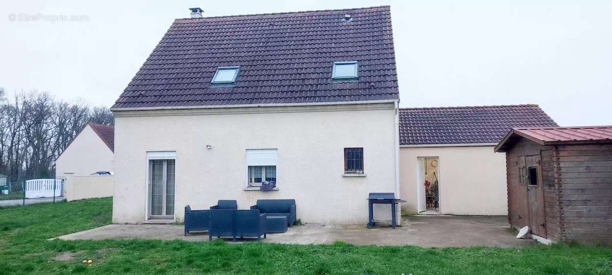 Maison à FERRIERES-EN-GATINAIS