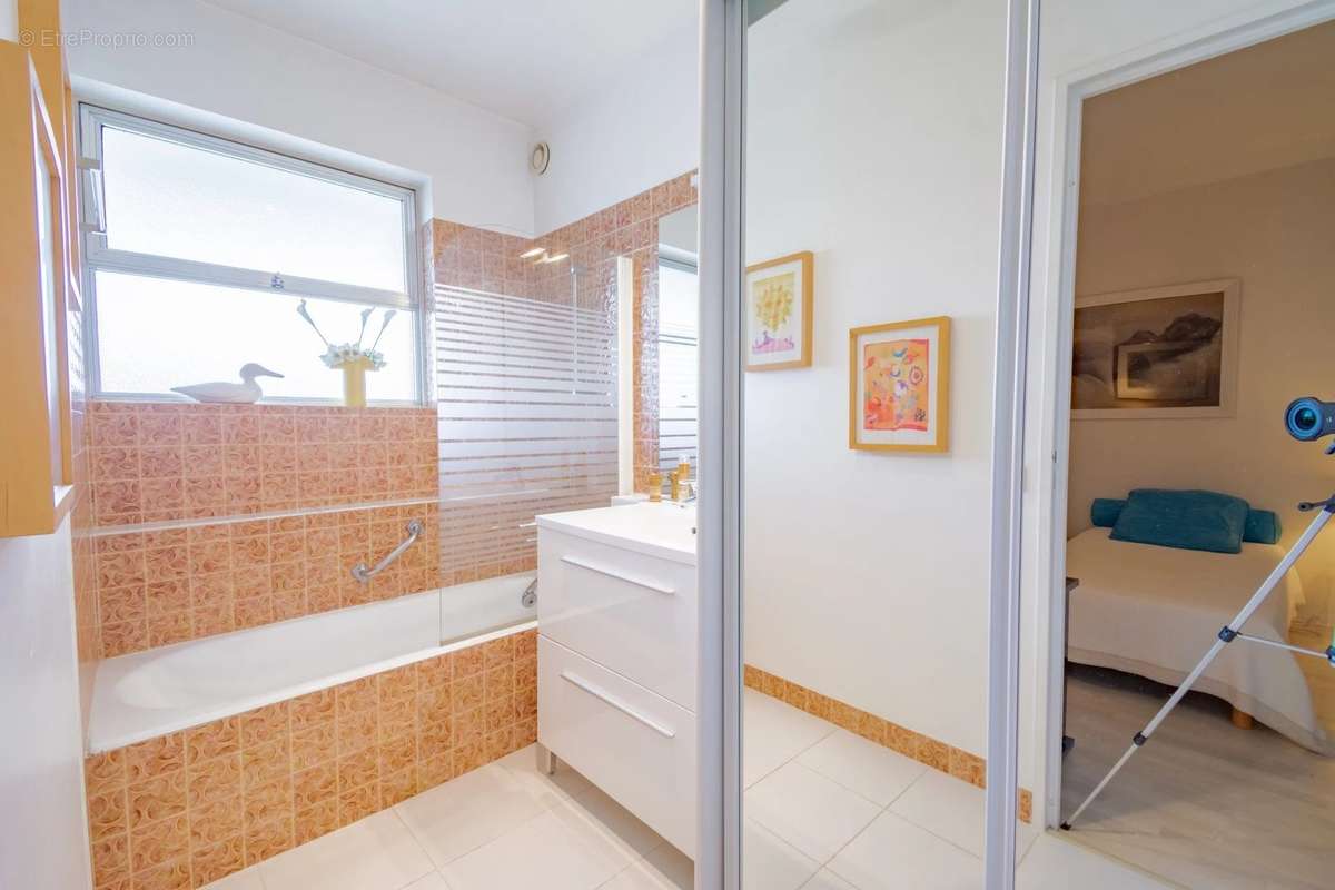 Appartement à VILLENEUVE-LOUBET