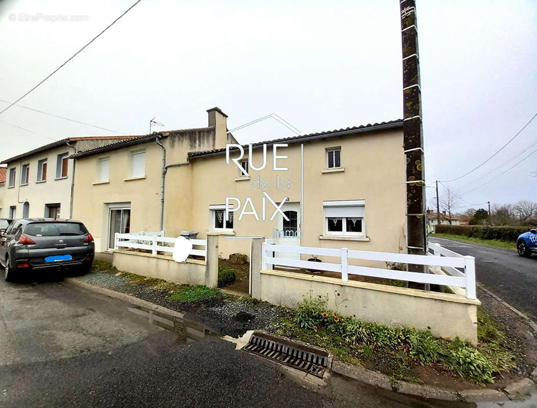 Maison à SAINT-GERMAIN-DE-LONGUE-CHAUME