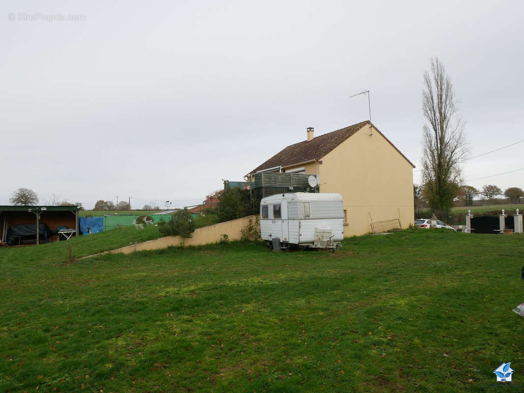 Maison à VALIGNY