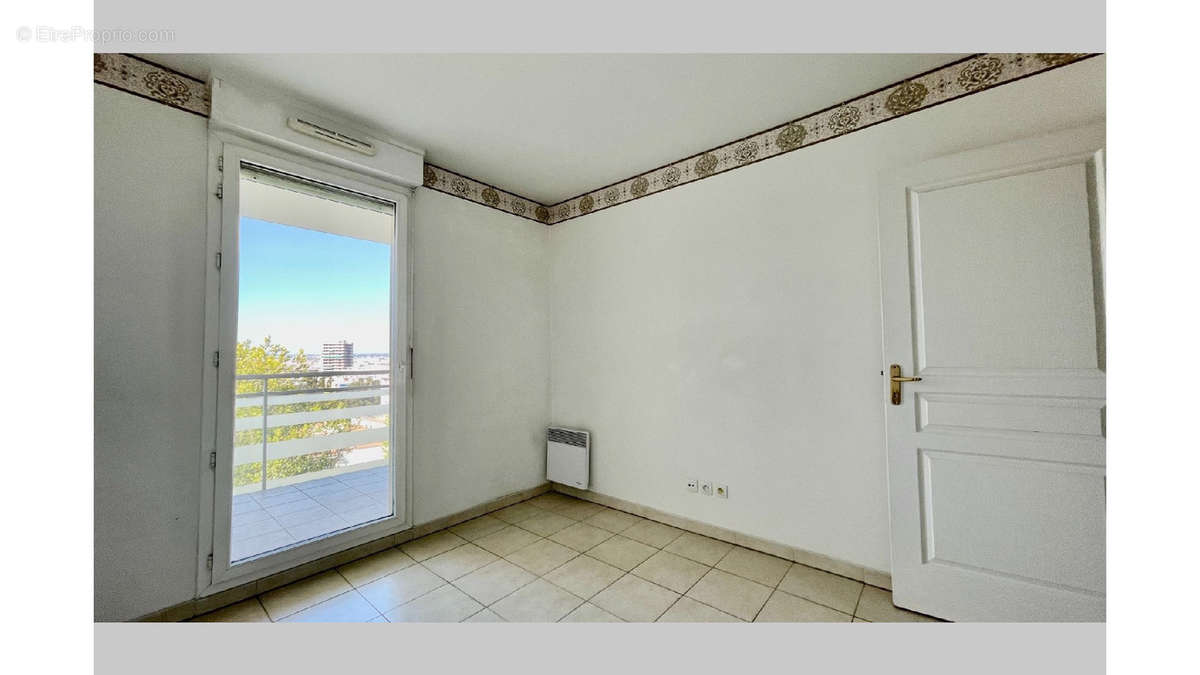 Appartement à MARSEILLE-9E