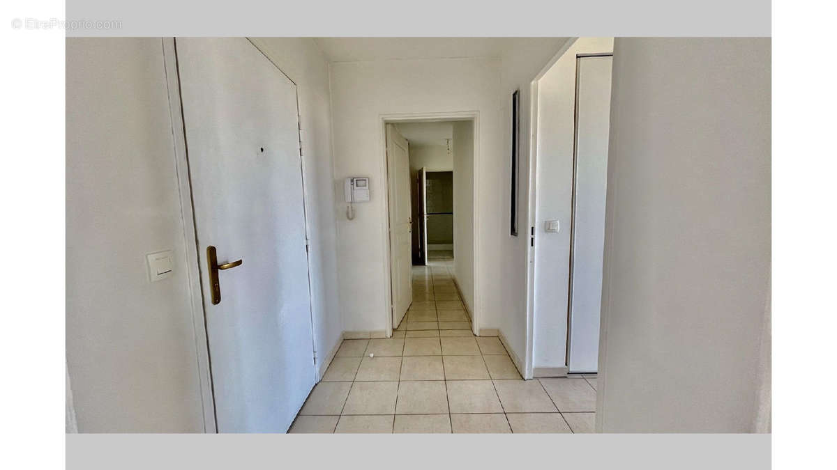 Appartement à MARSEILLE-9E