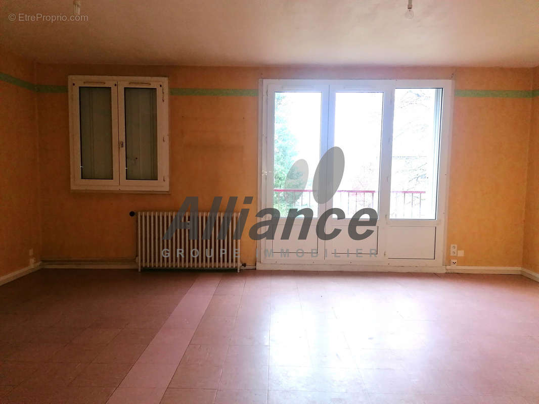 Appartement à LUXEUIL-LES-BAINS