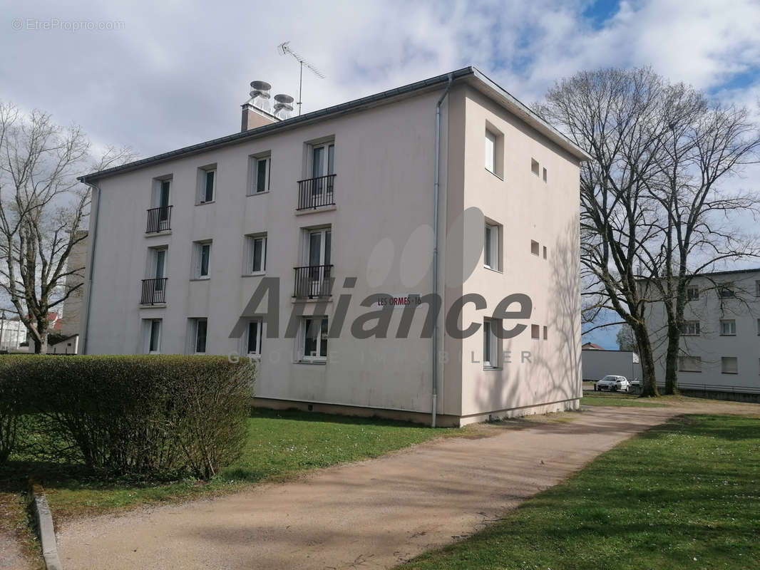 Appartement à LUXEUIL-LES-BAINS