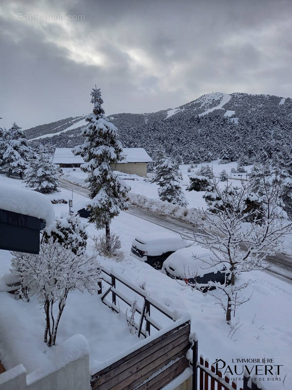 Appartement à GREOLIERES