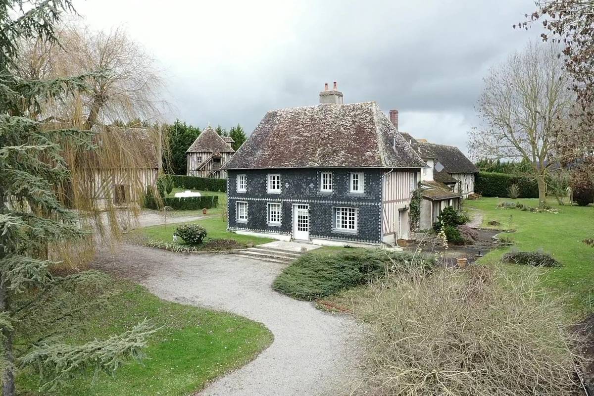 Maison à SAINT-PIERRE-SUR-DIVES