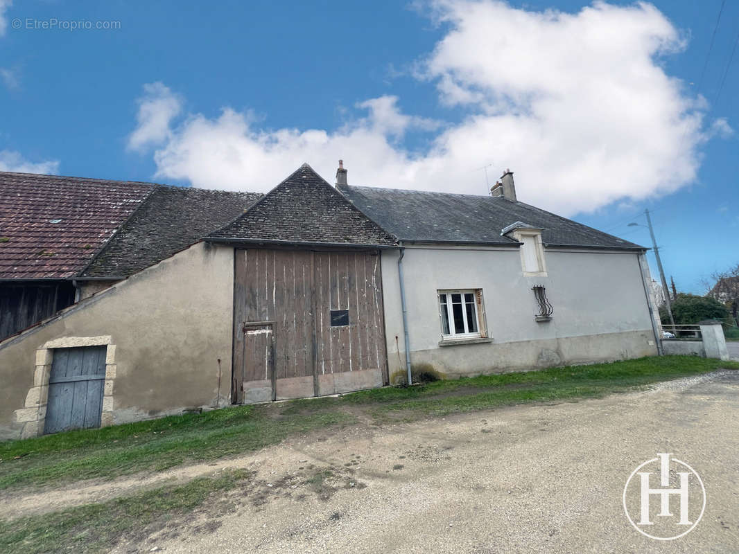 Maison à SAINT-AMAND-MONTROND