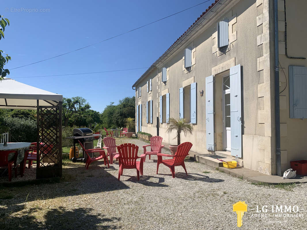 Maison à SAINT-FORT-SUR-GIRONDE