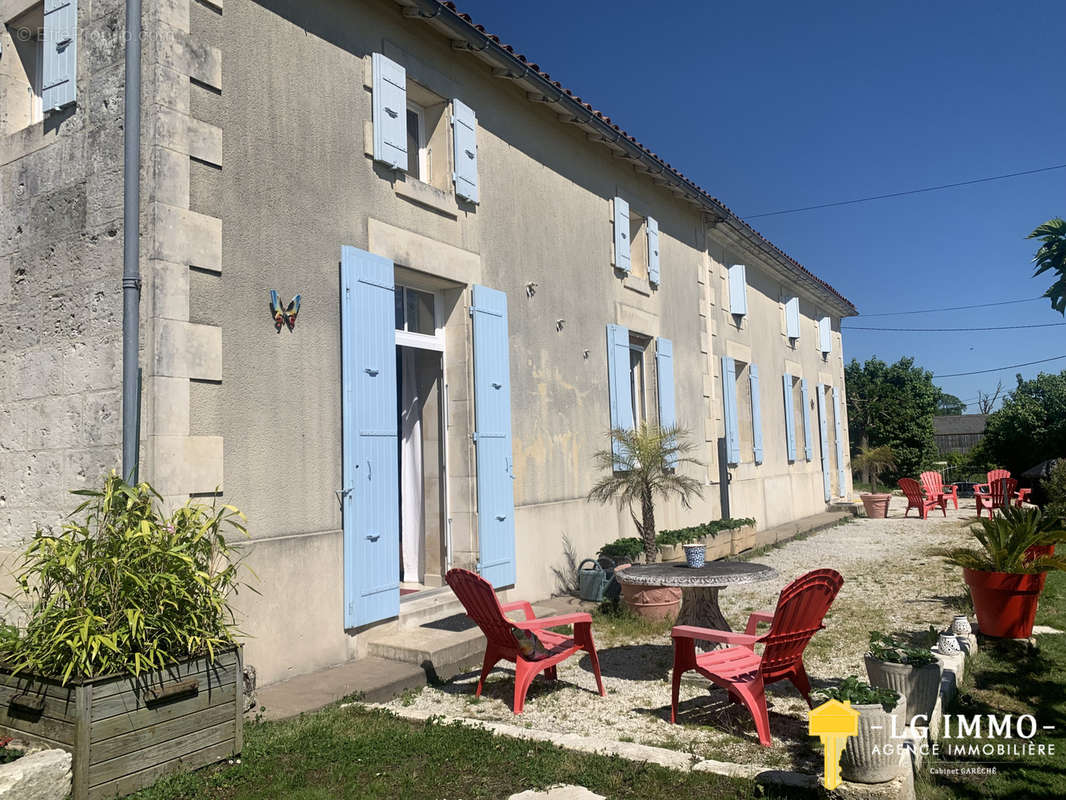 Maison à SAINT-FORT-SUR-GIRONDE