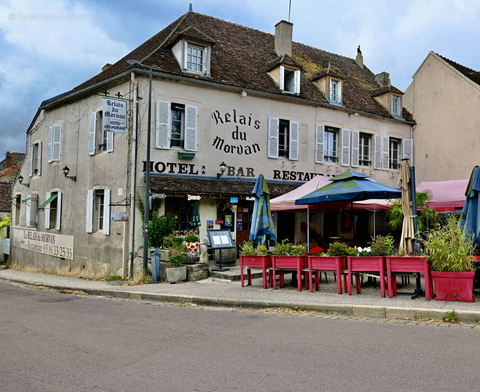 Commerce à VEZELAY