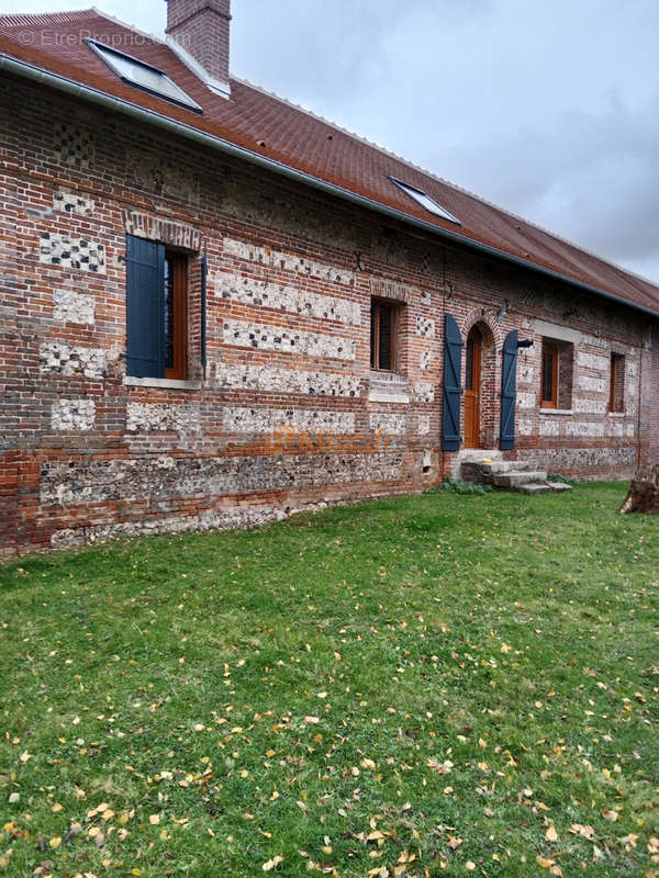 Maison à NEUFCHATEL-EN-BRAY