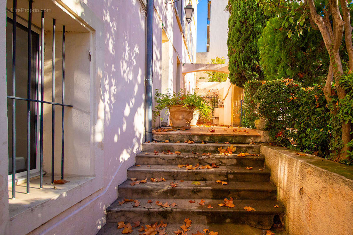 Commerce à AIX-EN-PROVENCE