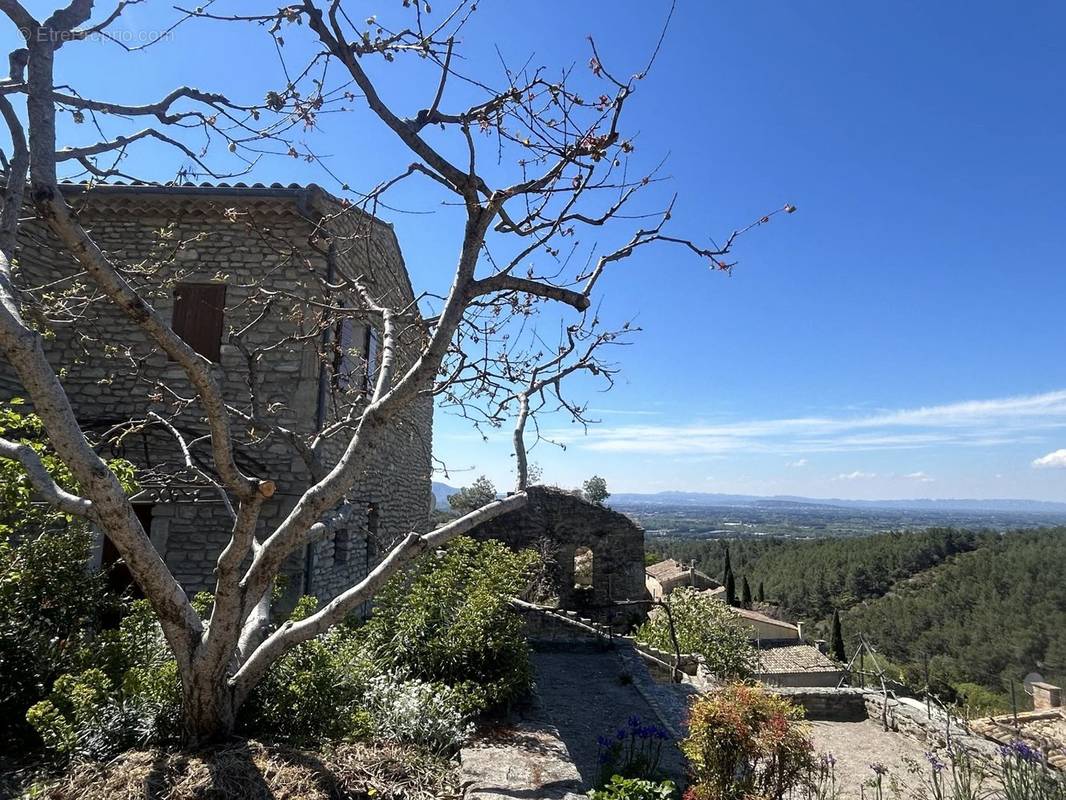 Maison à SAUMANE-DE-VAUCLUSE