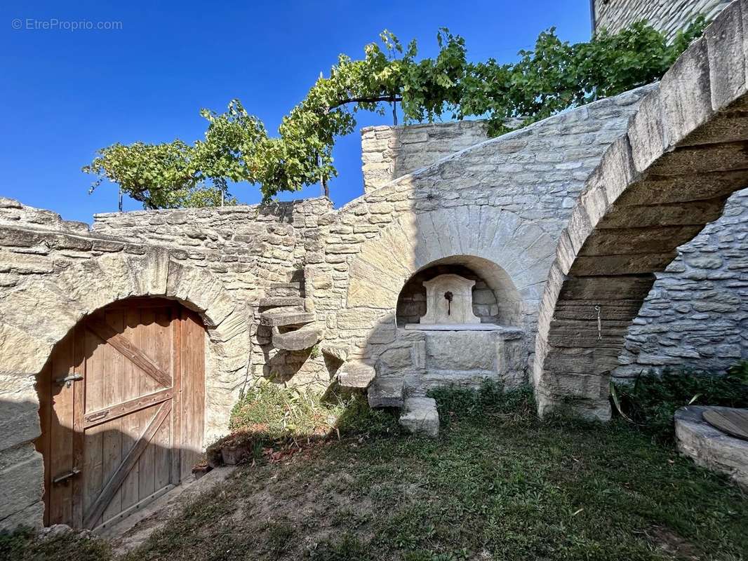 Maison à SAUMANE-DE-VAUCLUSE