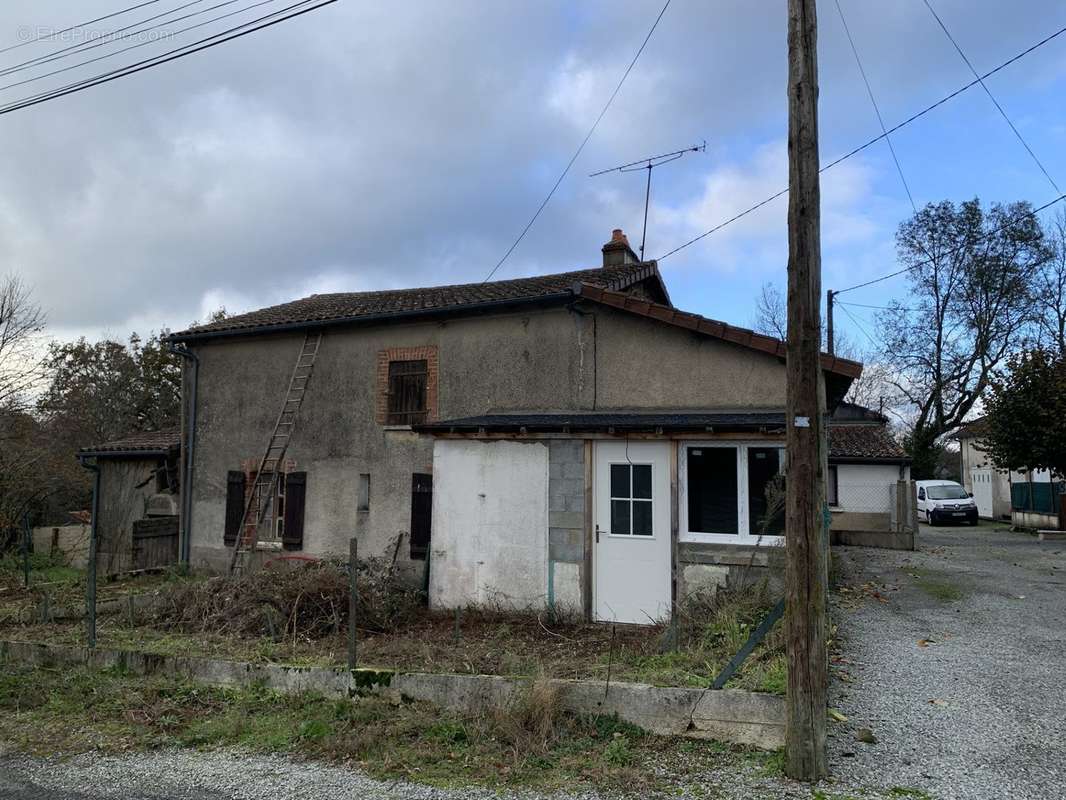 Maison à MAGNAC-LAVAL