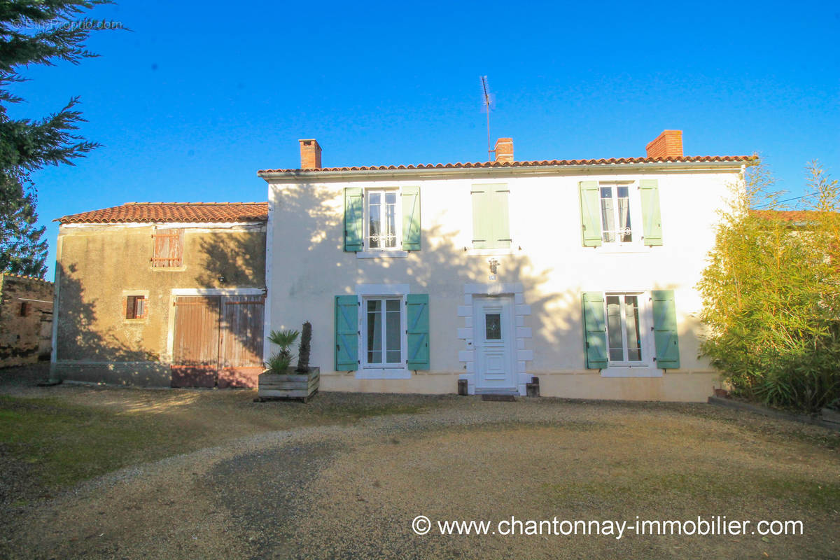 Maison à SAINT-MAURICE-LE-GIRARD