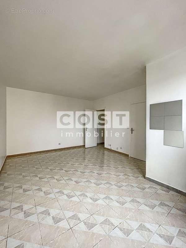 Appartement à COLOMBES