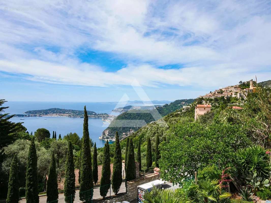 Maison à EZE