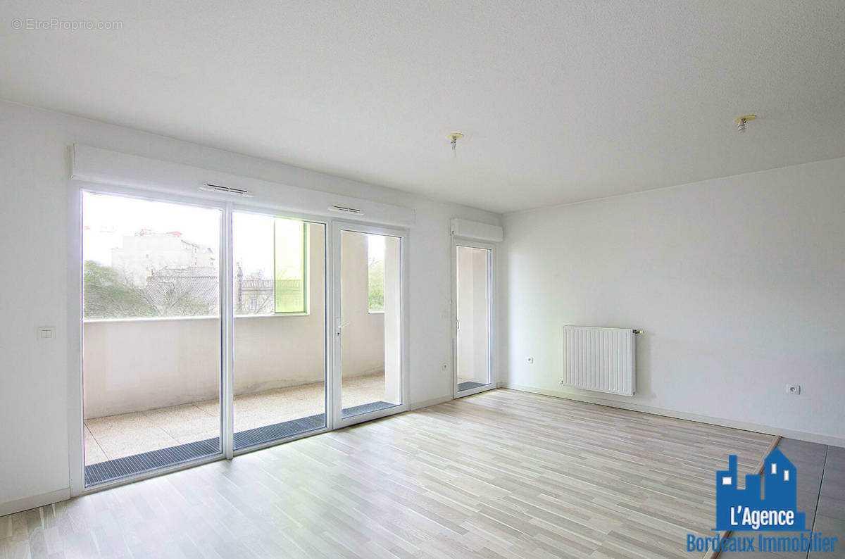 Appartement à BORDEAUX