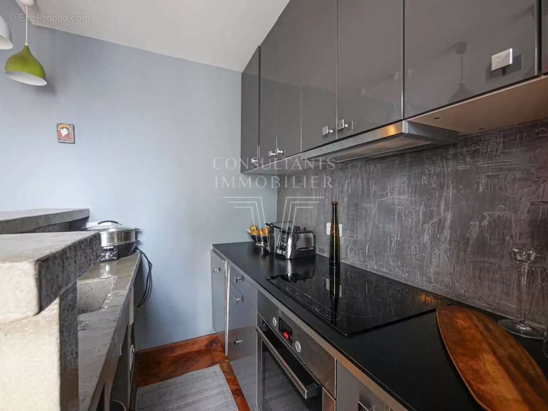 Appartement à NEUILLY-SUR-SEINE