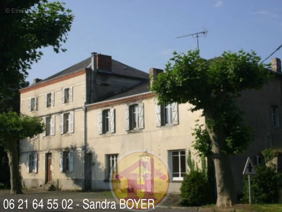 Maison à ORADOUR-SUR-VAYRES