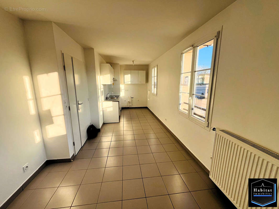 Appartement à LE PLESSIS-BELLEVILLE