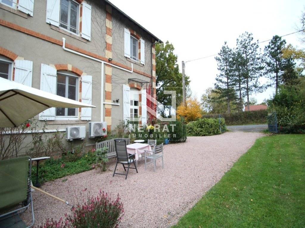 Maison à MONTCOMBROUX-LES-MINES