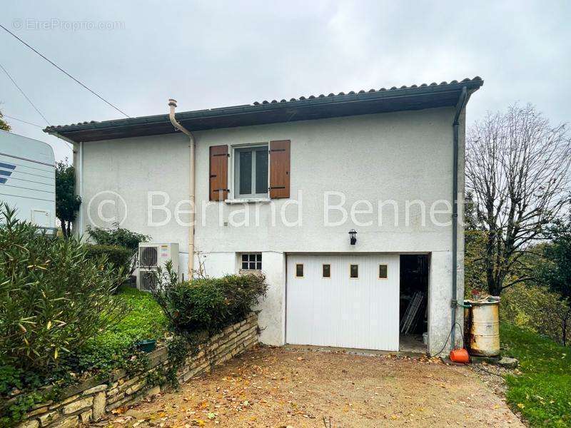 Maison à CHEF-BOUTONNE