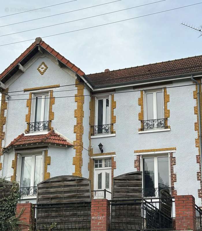 Maison à FOSSES