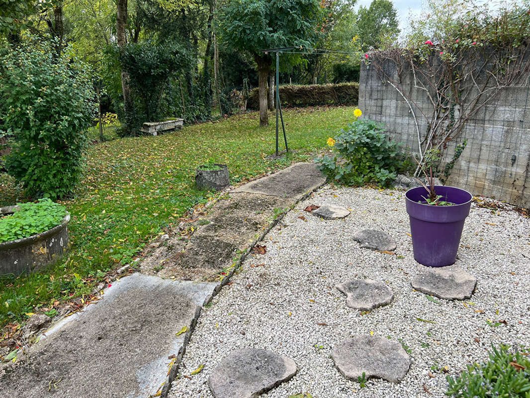 Maison à CHARROUX