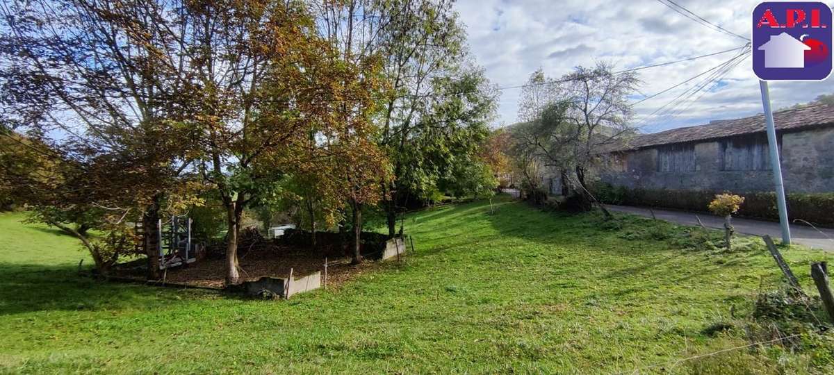 Terrain à SAINT-GIRONS