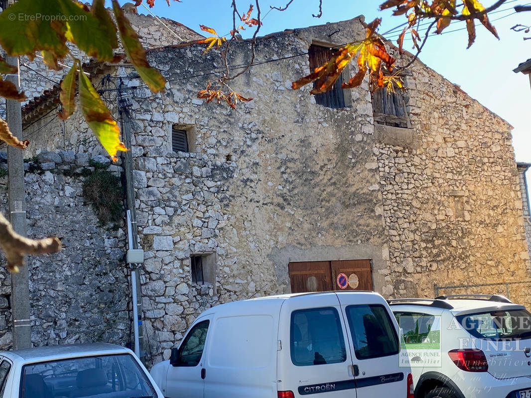 Maison à SAINT-VALLIER-DE-THIEY