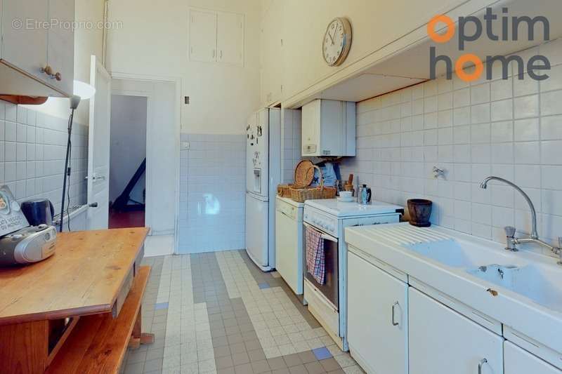 Appartement à MARSEILLE-1E