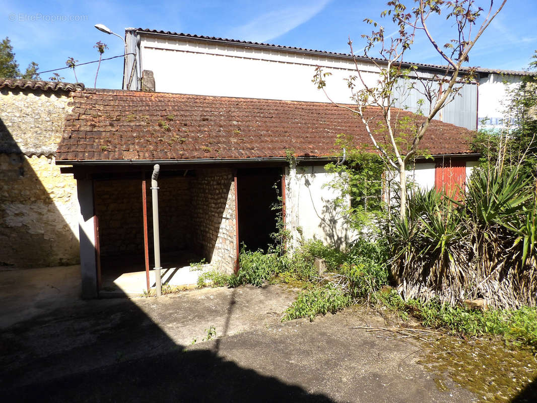 Maison à SAINT-SAVINIEN