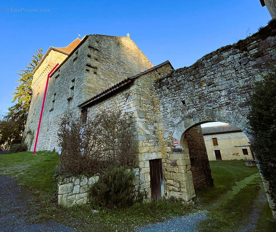 Maison à CAMPAGNAC-LES-QUERCY