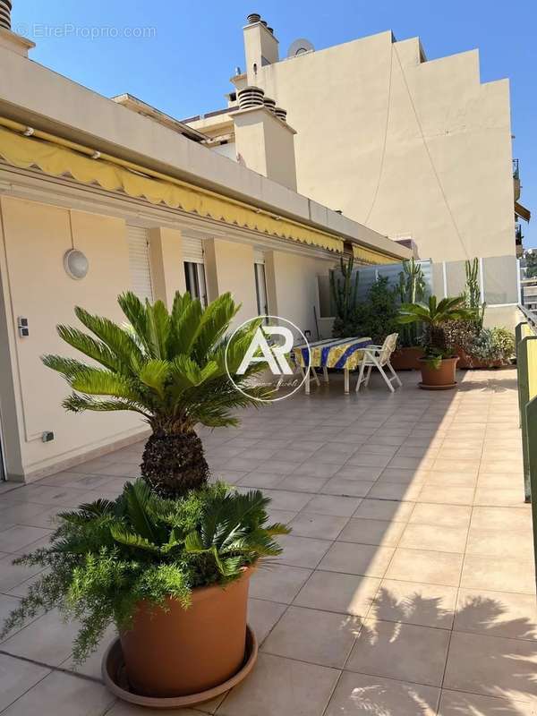 Appartement à MENTON