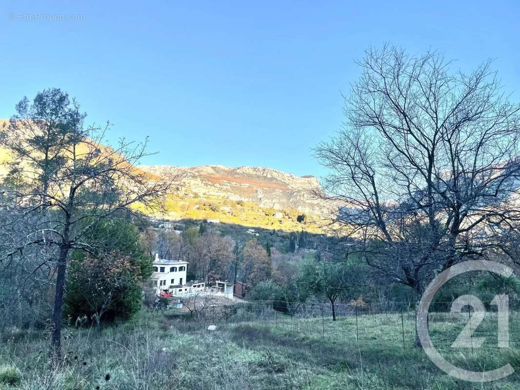 Terrain à LE BAR-SUR-LOUP