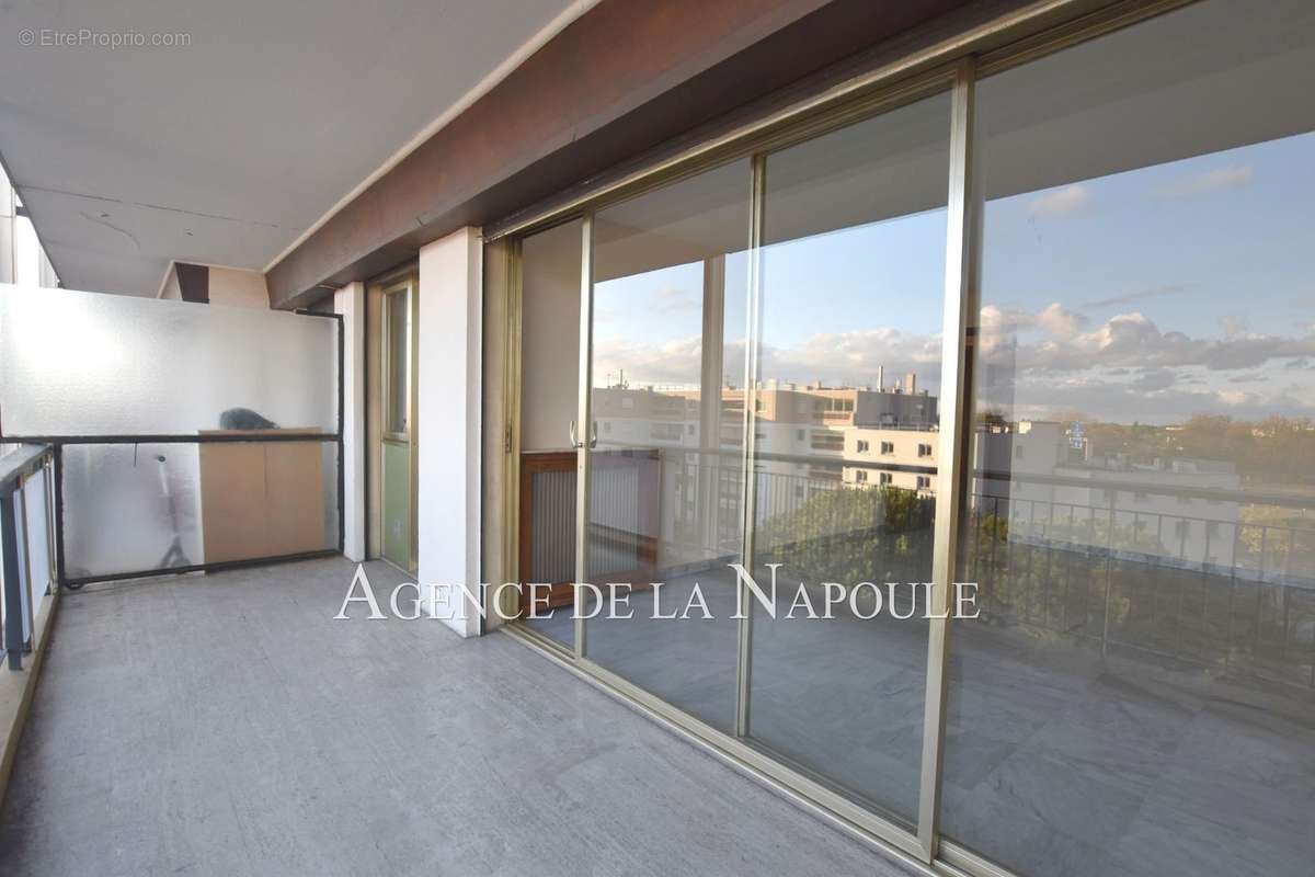 Appartement à MANDELIEU-LA-NAPOULE