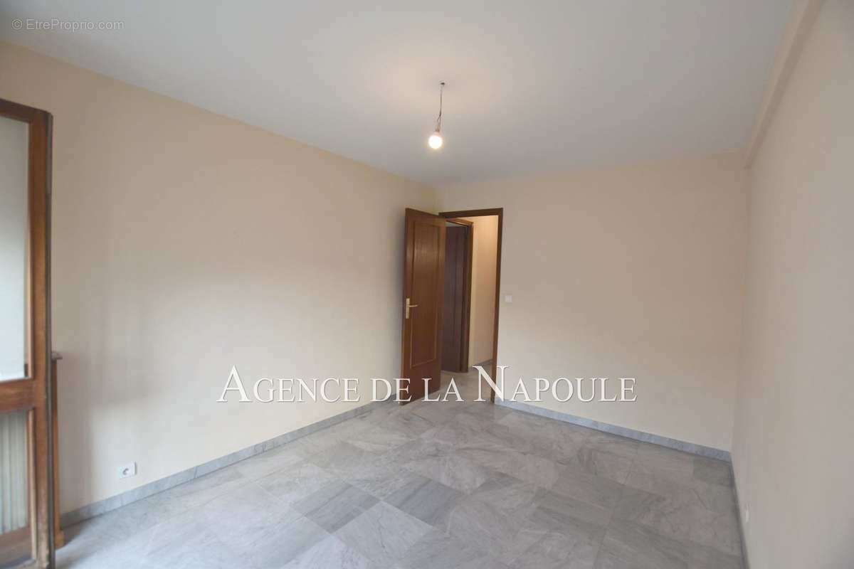 Appartement à MANDELIEU-LA-NAPOULE