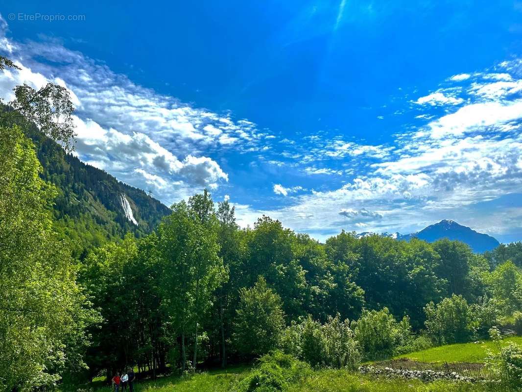 Terrain à VAUJANY