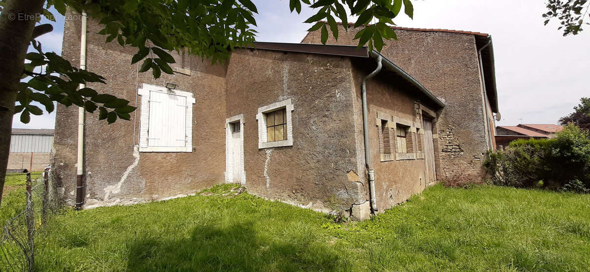 Maison à BECHAMPS