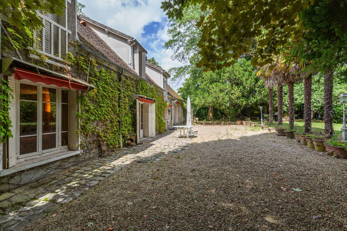 Maison à SAINT-MERY