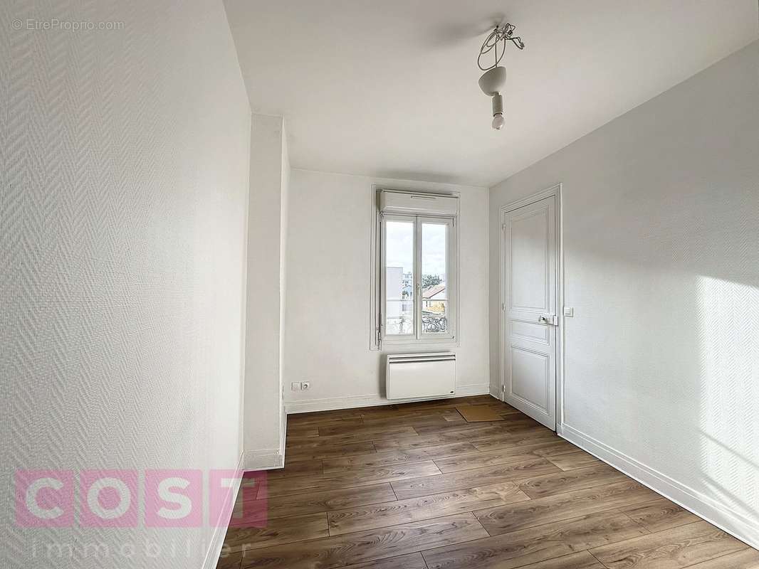 Appartement à COLOMBES