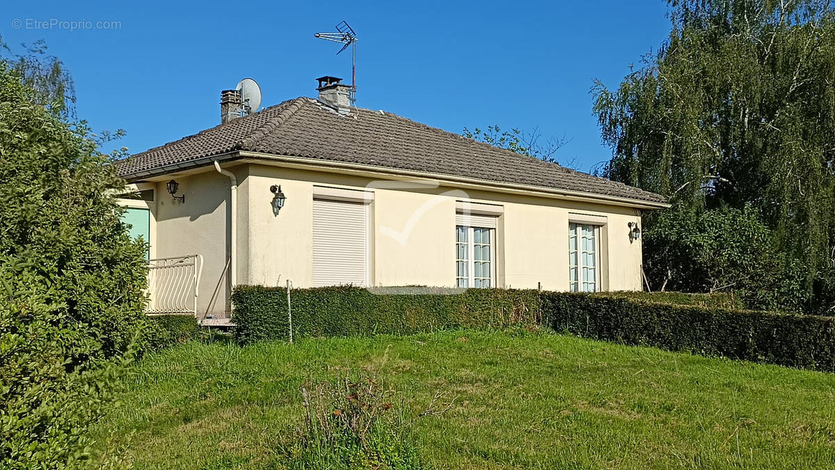 Maison à DUSSAC