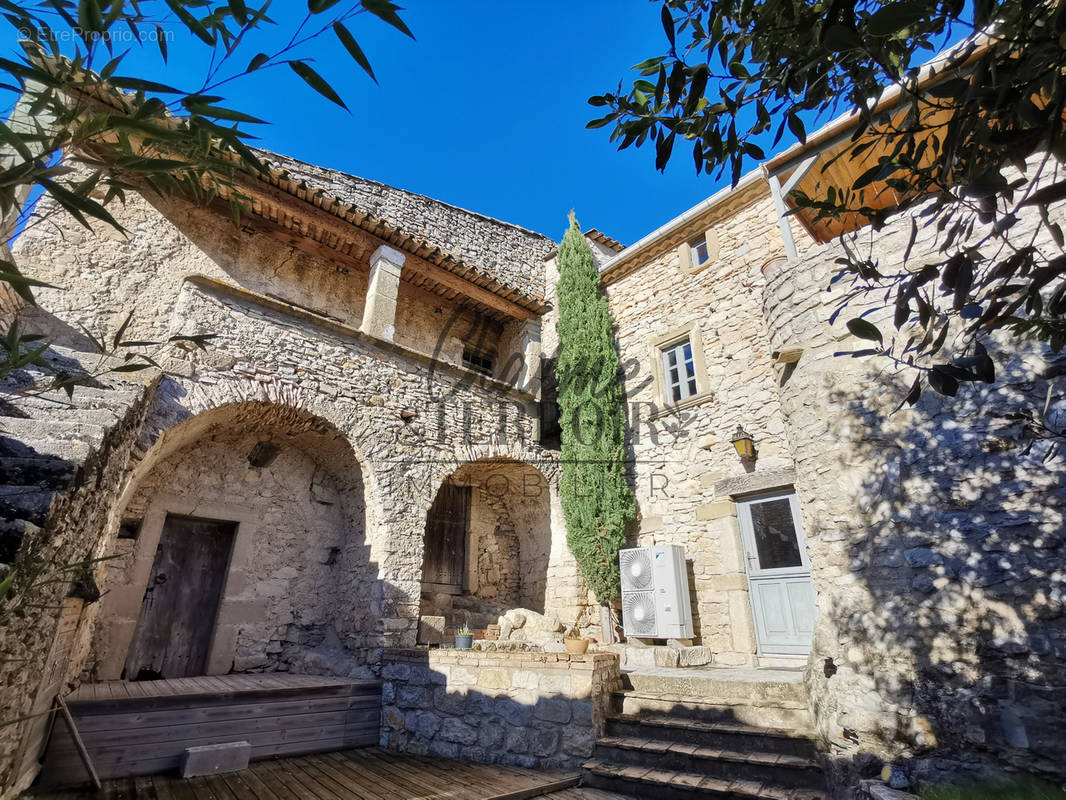 Maison à UZES