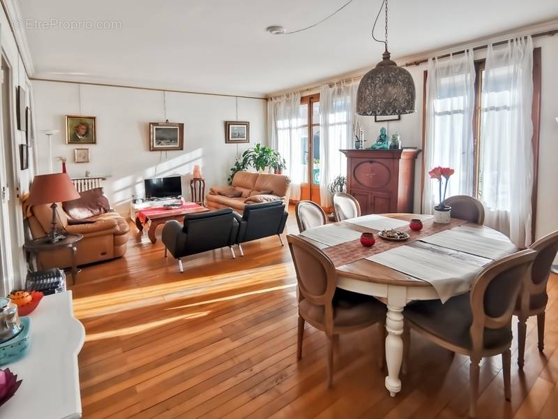 Appartement à EVIAN-LES-BAINS