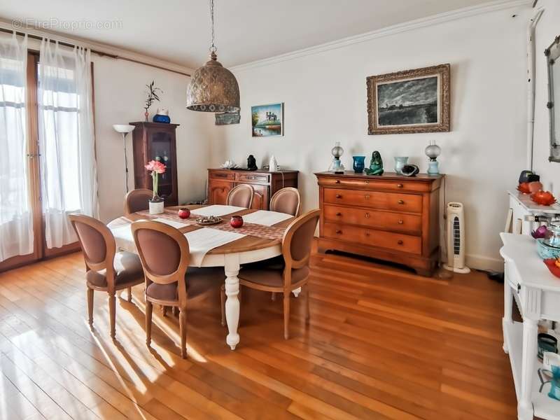 Appartement à EVIAN-LES-BAINS