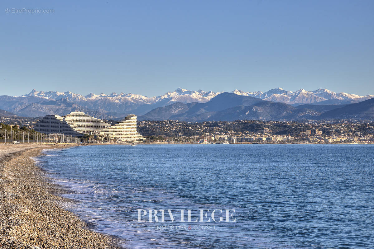 Appartement à VILLENEUVE-LOUBET